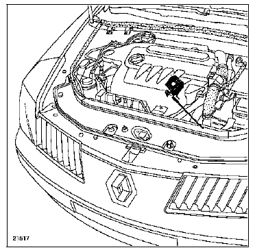 Serrure et gâche de capot avant 