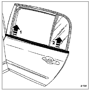 Lécheur extérieur de porte arrière 