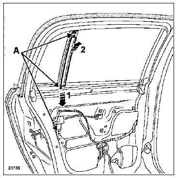 Coulisse de montant fixe de porte arrière