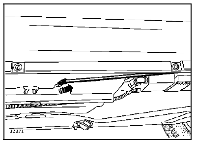 Dégager le câble de secours du tube de guidage.