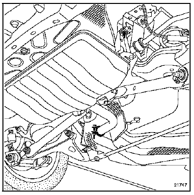 Désaccoupler le silencieux de la ligne d'échappement.