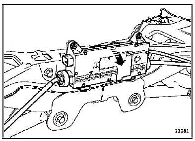 Retirer les deux vis de l'unité de commande.