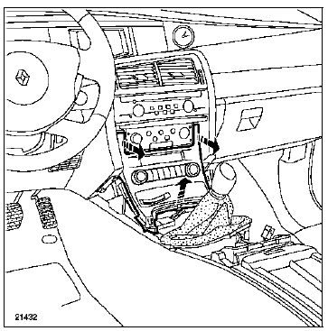 Déclipper le lecteur de carte Renault en partie