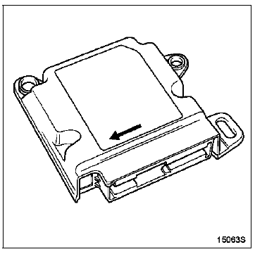 Déverrouiller le boîtier électronique d'airbag puis