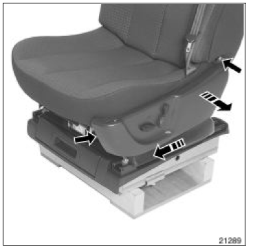 Déposer les deux fixations de garniture, dégrafer