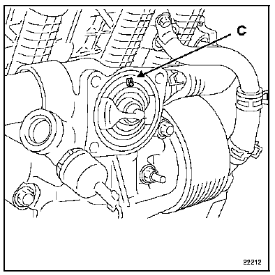 Serrer les vis du boîtier d'eau au couple de 2,5 daN.m.